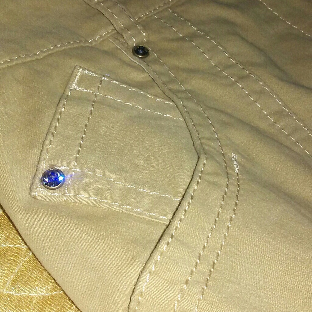Elegant Tan Skirt - Picture 5 of 7